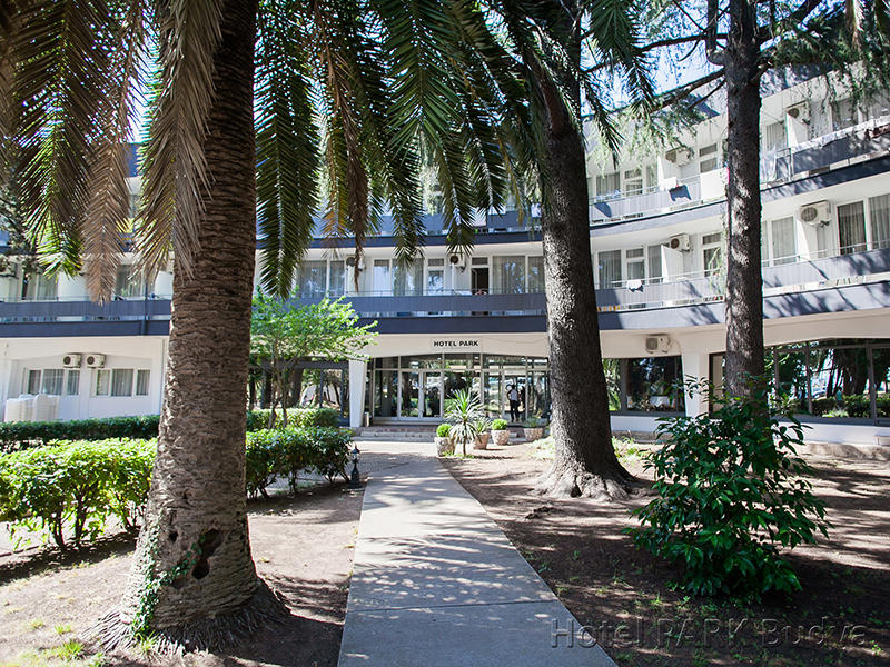 Hotel Park's Mediterranean garden and façade